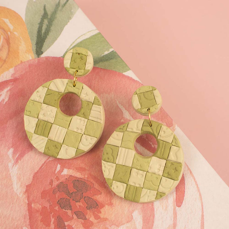 Fondant Patchwork Quilt Mold with 15 Textures for Cake Decorating Clay Crafts