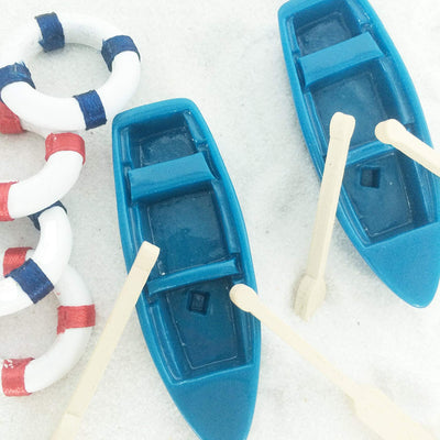 Beach Miniature Set 2 Vintage Fishing Boat with Oars and 4 Boat Life Rings